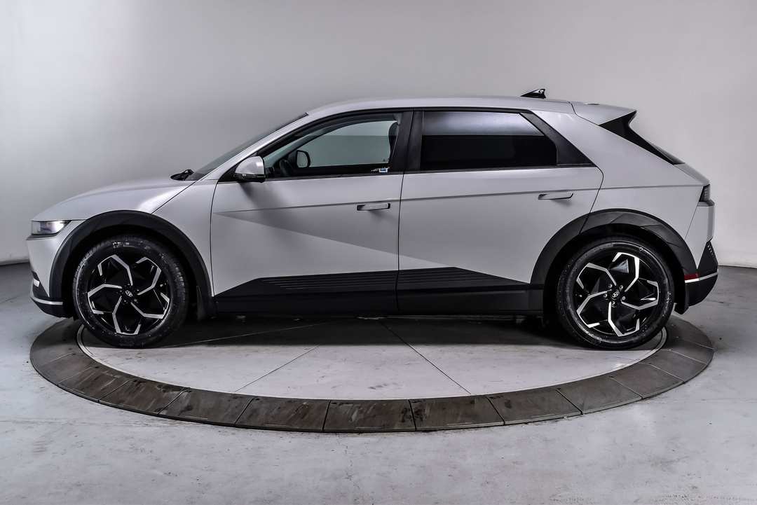 2023 Hyundai Ioniq 5 SEL - Image 3