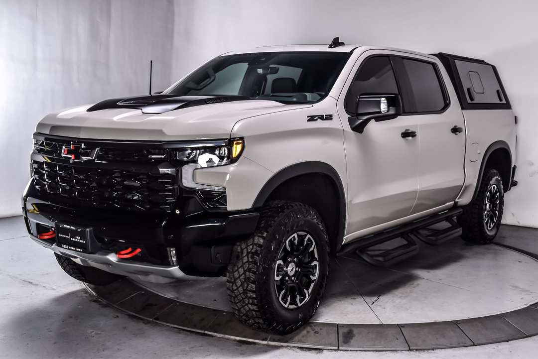 2026 Chevrolet Silverado 1500 ZR2 - Image 3