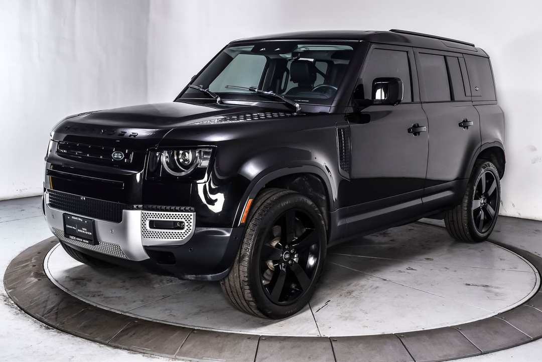 2024 Land Rover Defender 110 S - Image 3