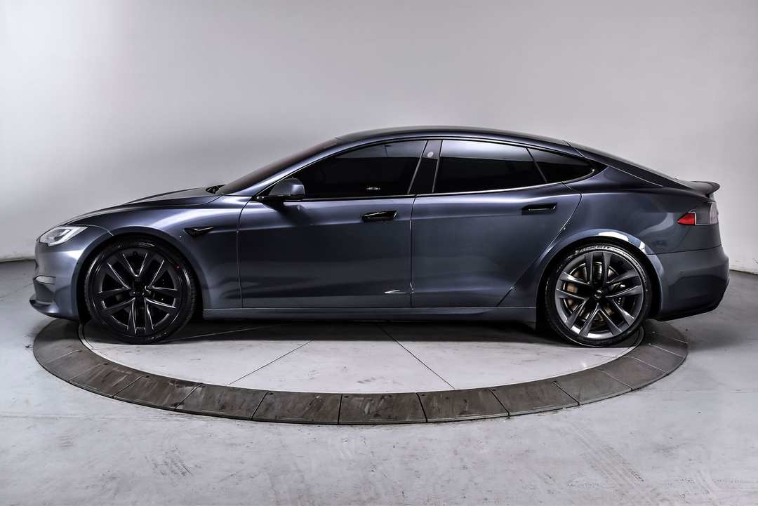 2021 Tesla Model S Plaid - Image 3