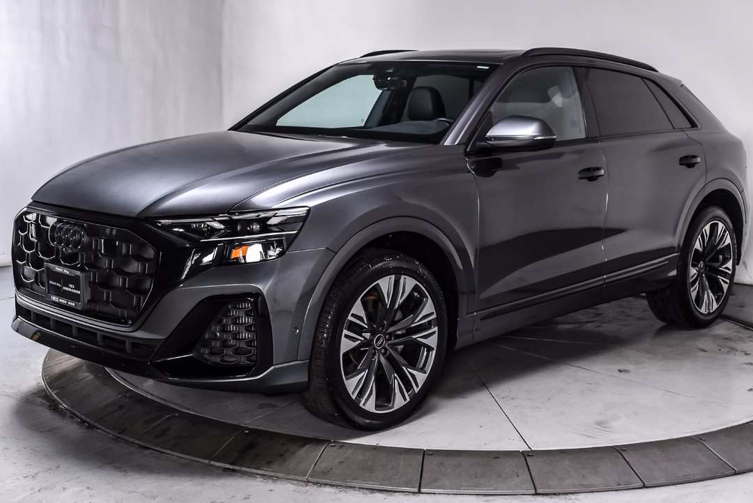 2025 Audi Q8 55 Premium Plus - Image 3