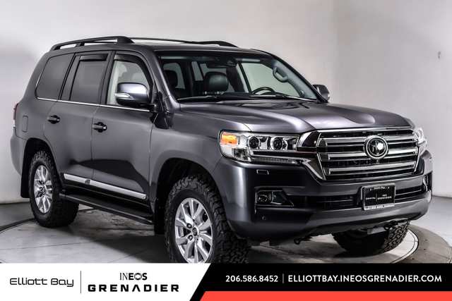 2016 Toyota Land Cruiser Base