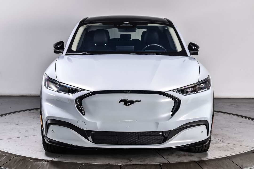 2023 Ford Mustang Mach-E Premium - Image 3