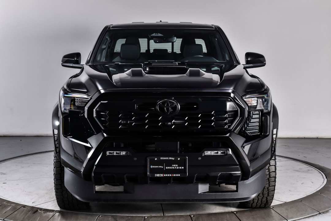 2024 Toyota Tacoma TRD Sport - Image 2