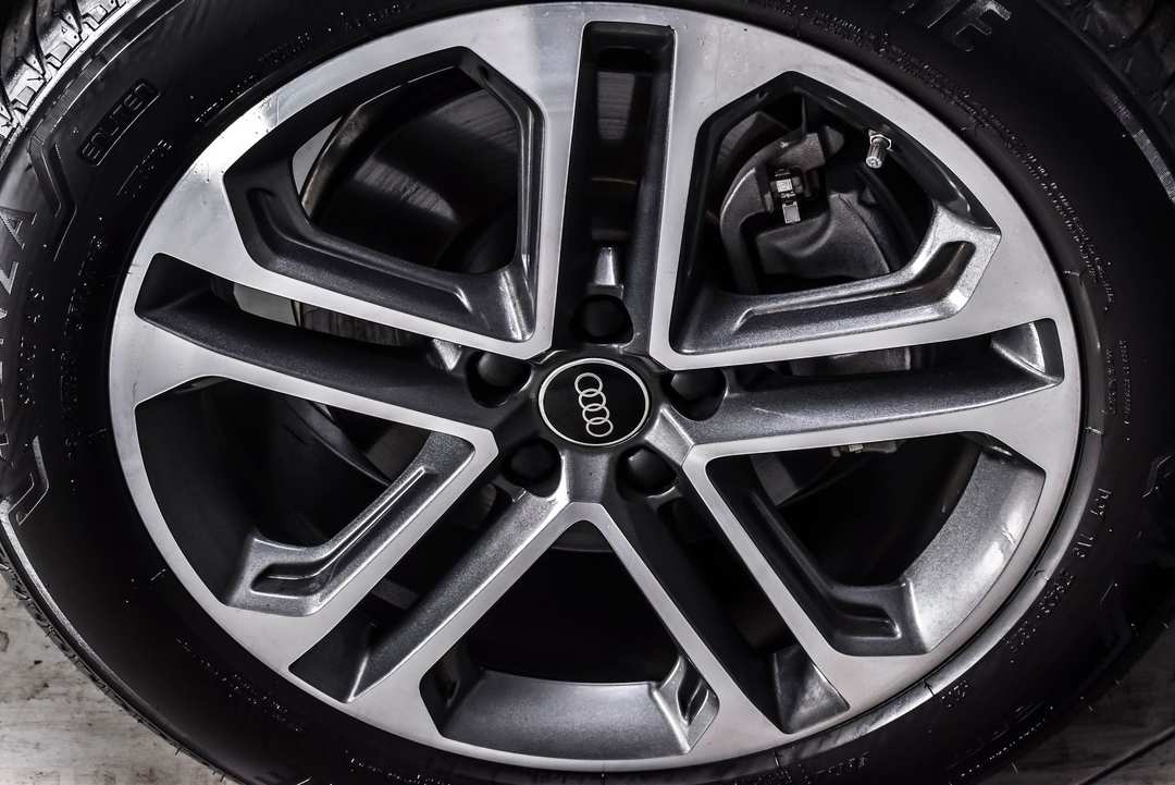 2025 Audi Q5 Premium - Photo 10