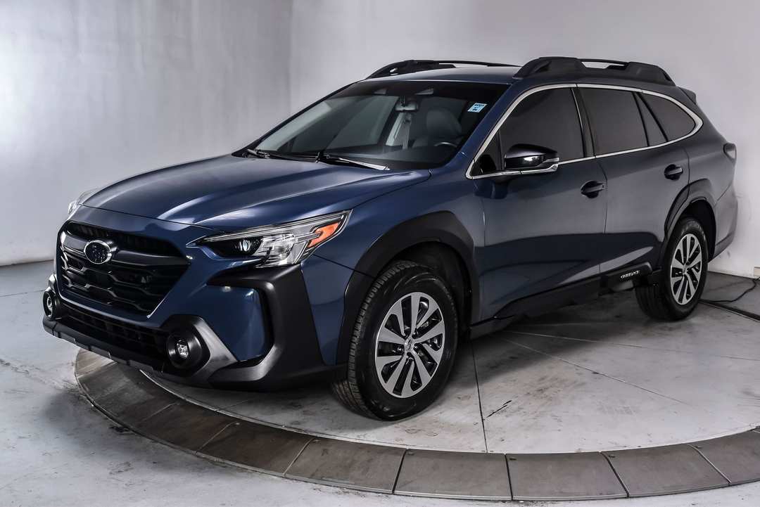 2024 Subaru Outback Premium - Image 3