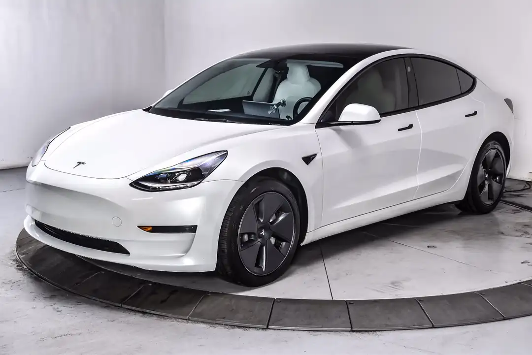 2023 Tesla Model 3 Base - Image 3