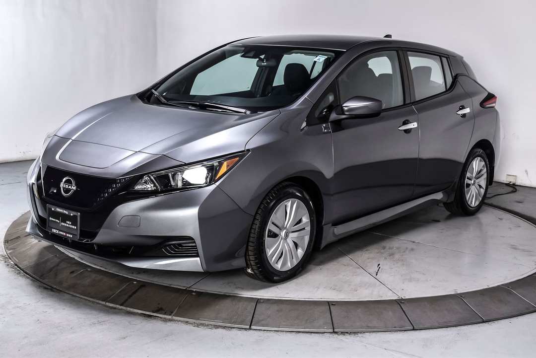 2023 Nissan LEAF S - Image 3