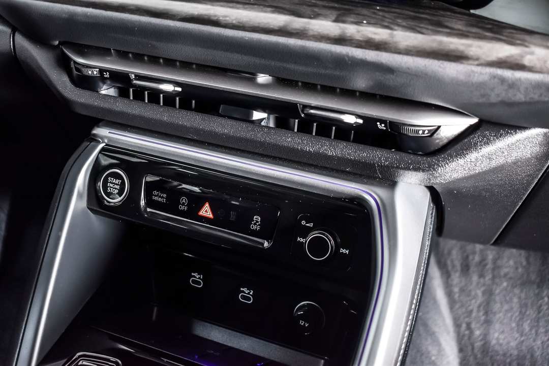 2025 Audi Q5 Premium - Photo 27