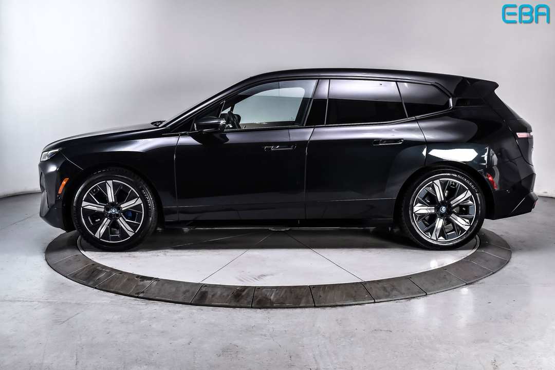 2023 BMW Ix xDrive50 - Image 3