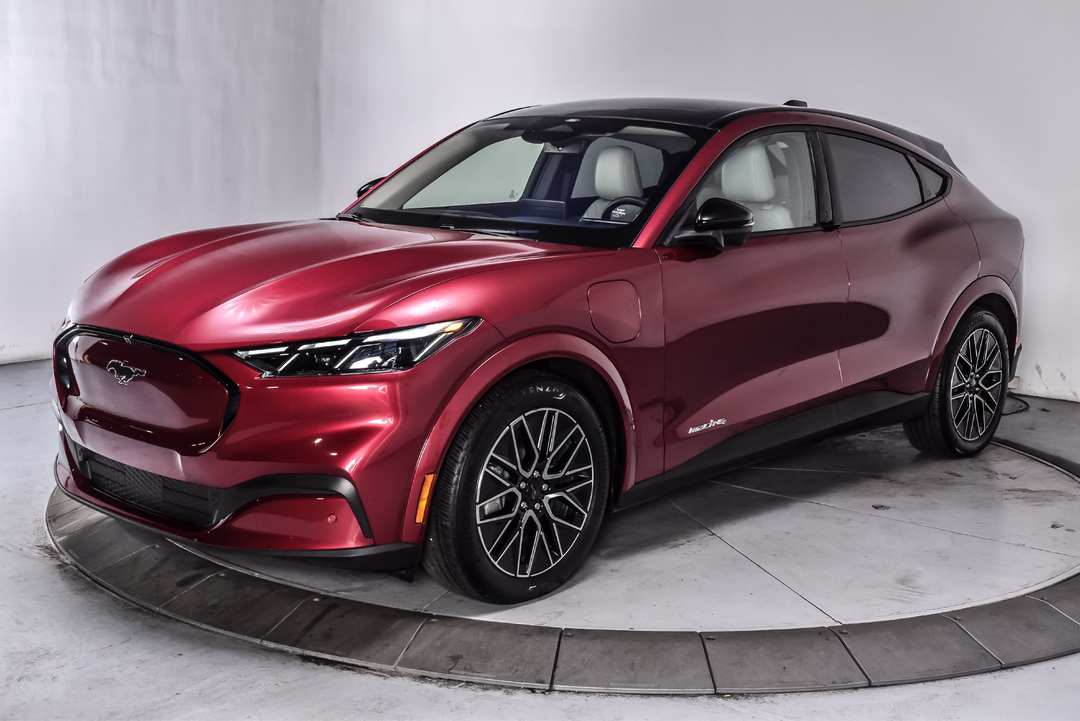 2025 Ford Mustang Mach-E Premium - Image 3