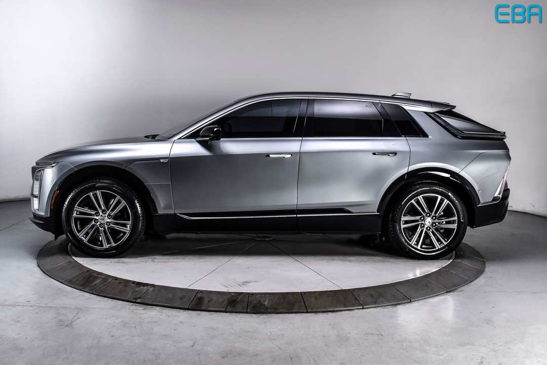 2024 Cadillac Lyriq Luxury - Image 3