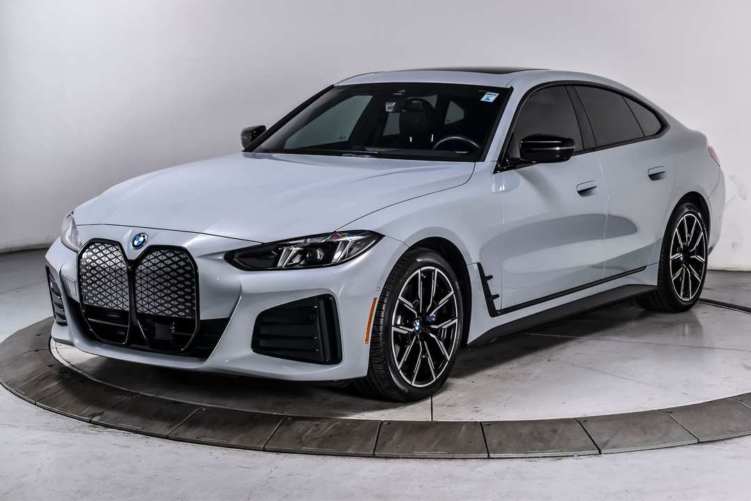 2025 BMW I4 xDrive40 - Image 2