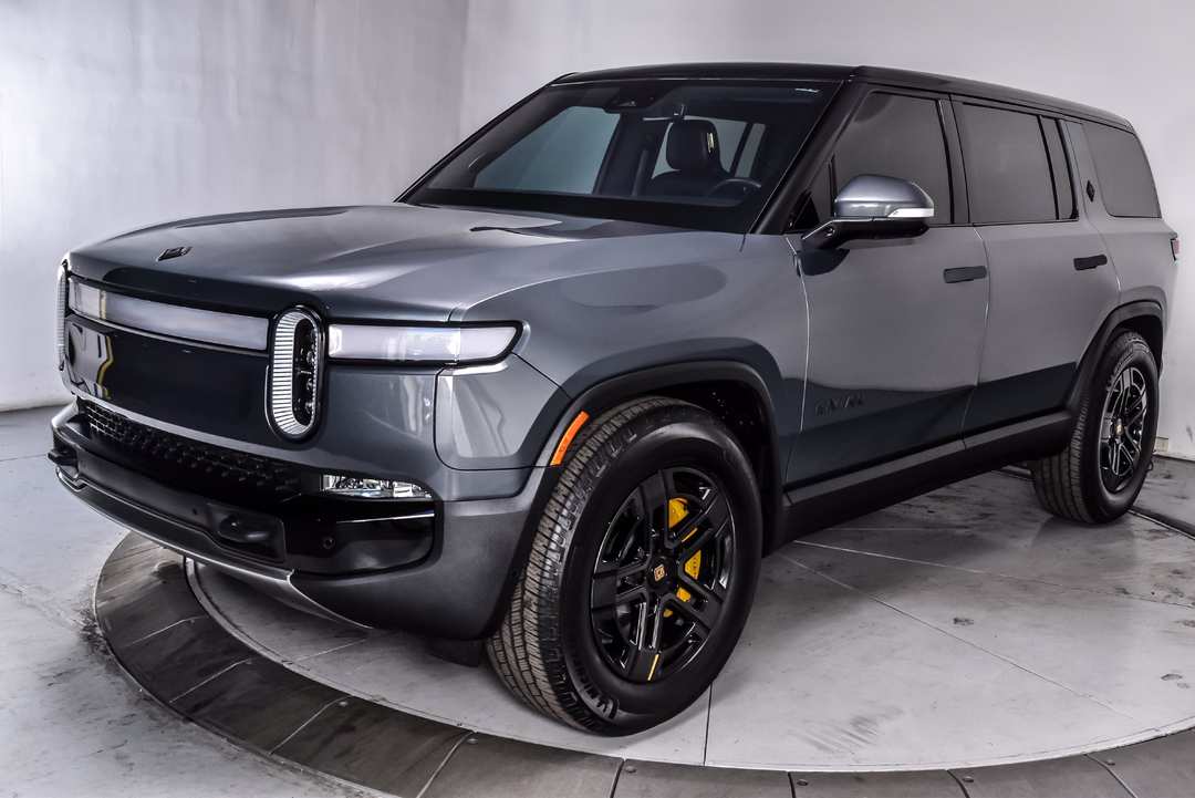 2023 Rivian R1S Adventure Quad Motor Large Pack - Image 3