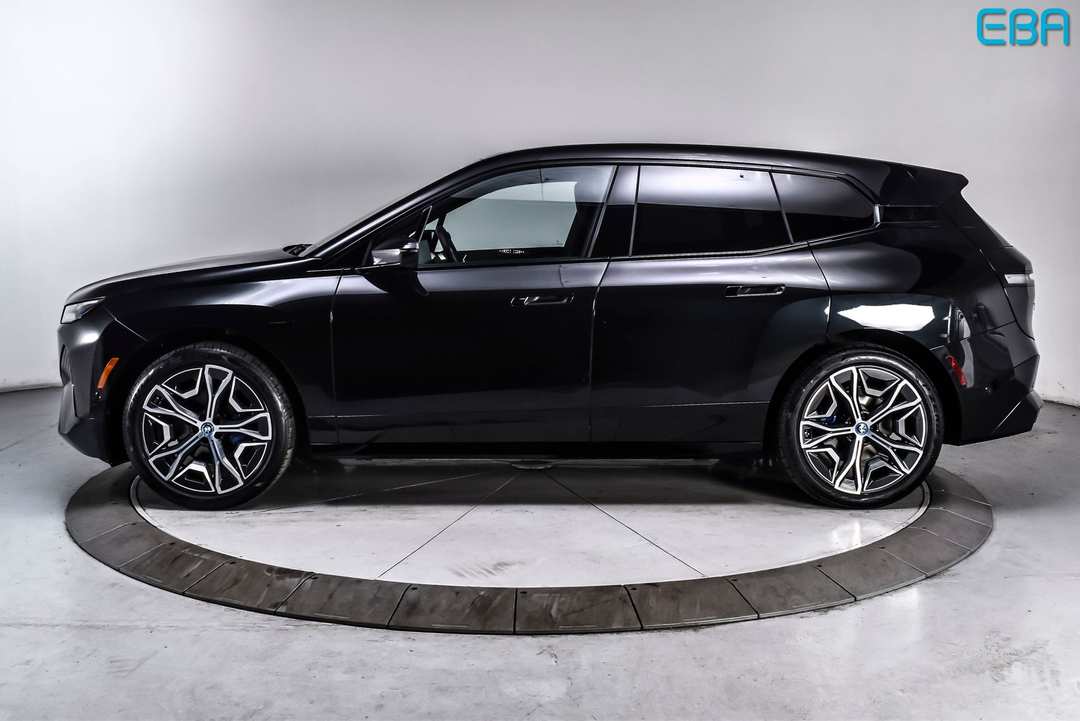 2025 BMW Ix xDrive50 - Image 3