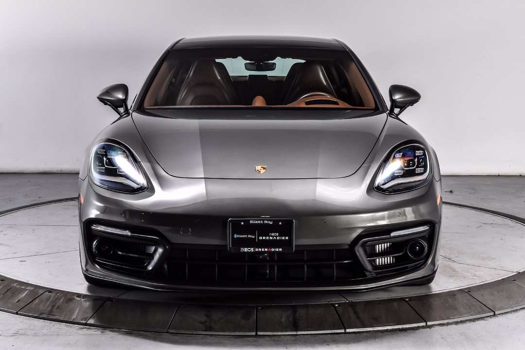 2023 Porsche Panamera E-Hybrid 4S - Image 2