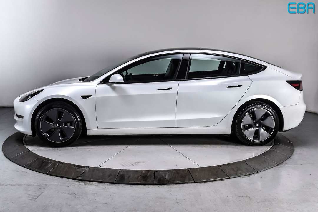2021 Tesla Model 3 Standard Range Plus - Image 3
