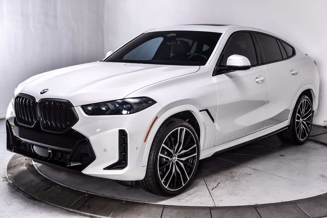 2025 BMW X6 xDrive40i - Image 3