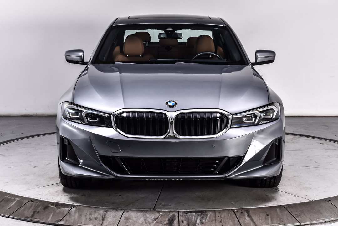 2024 BMW 3 Series 330i xDrive - Image 2