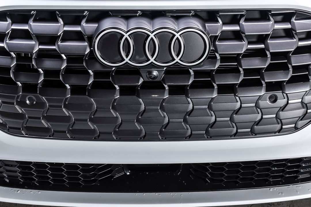 2025 Audi Q5 Premium - Photo 9