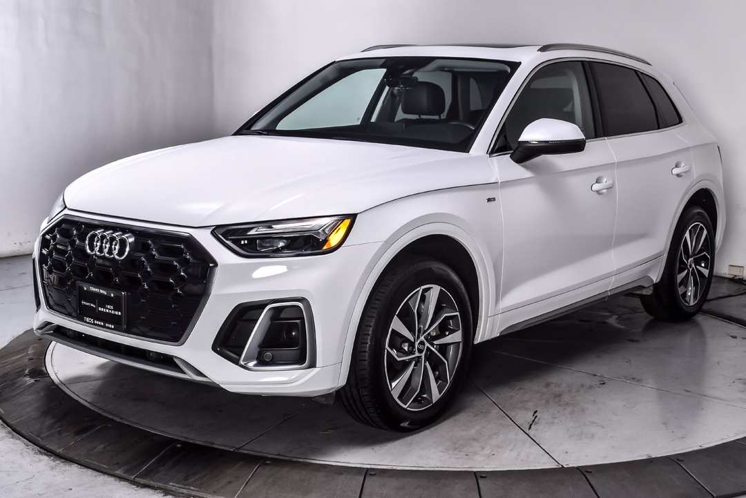 2024 Audi Q5 45 S line Premium Plus - Image 3