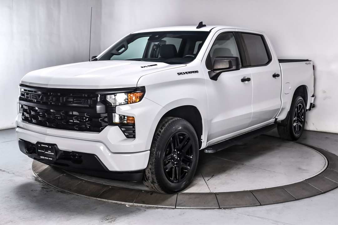 2023 Chevrolet Silverado 1500 Custom - Image 3