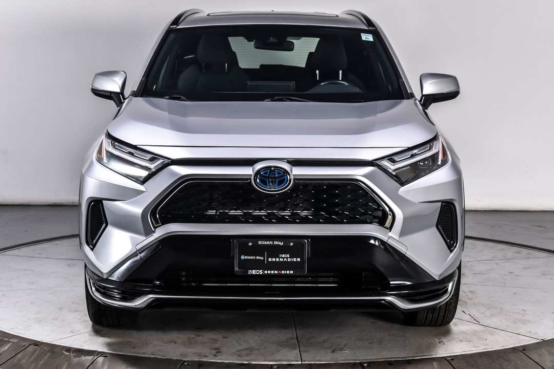 2022 Toyota Rav4 Prime SE - Image 3
