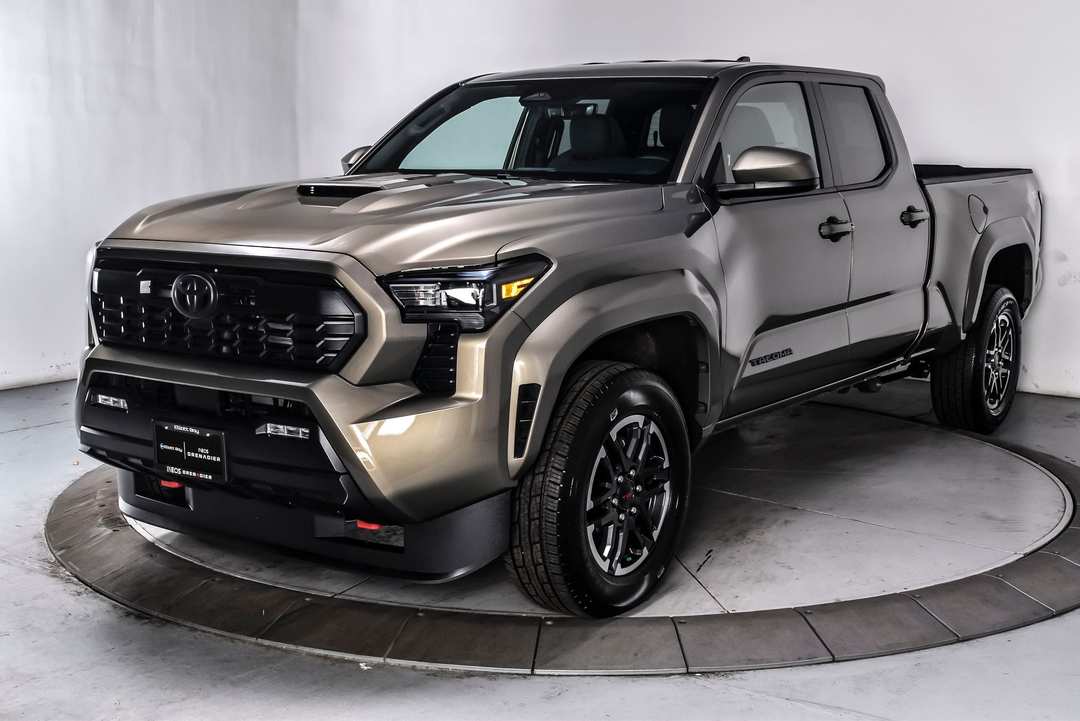 2025 Toyota Tacoma TRD Sport - Image 3