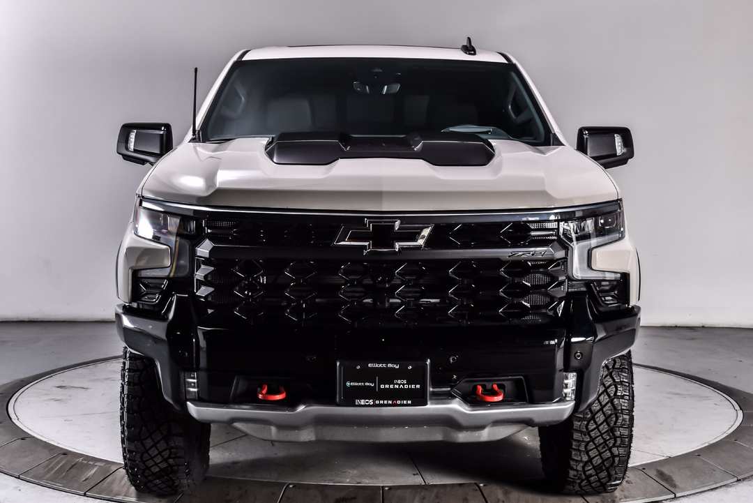 2026 Chevrolet Silverado 1500 ZR2 - Image 2