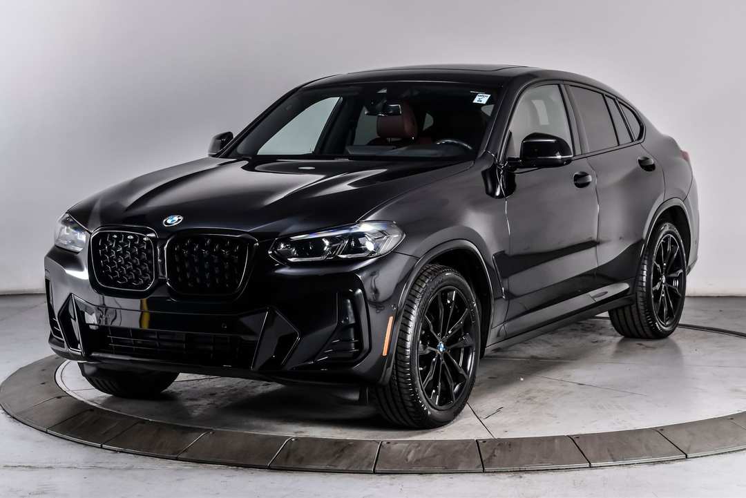 2024 BMW X4 xDrive30i - Image 2