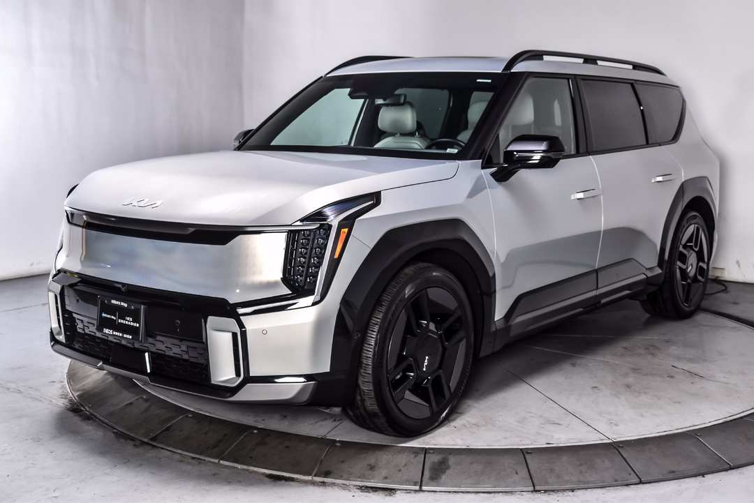 2024 Kia Ev9 GTLine - Image 3