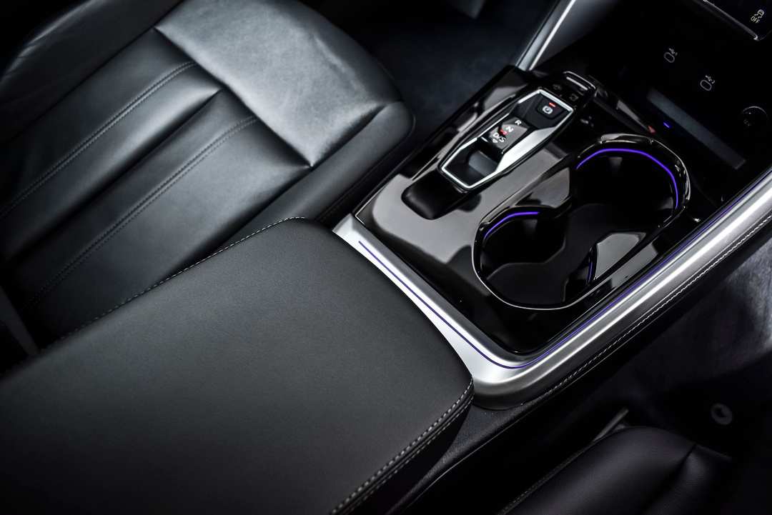 2025 Audi Q5 Premium - Photo 28