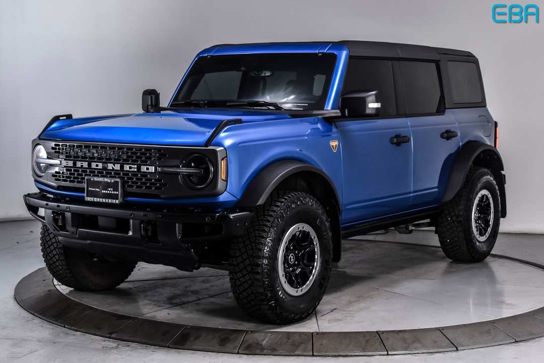 2024 Ford Bronco Badlands - Image 2
