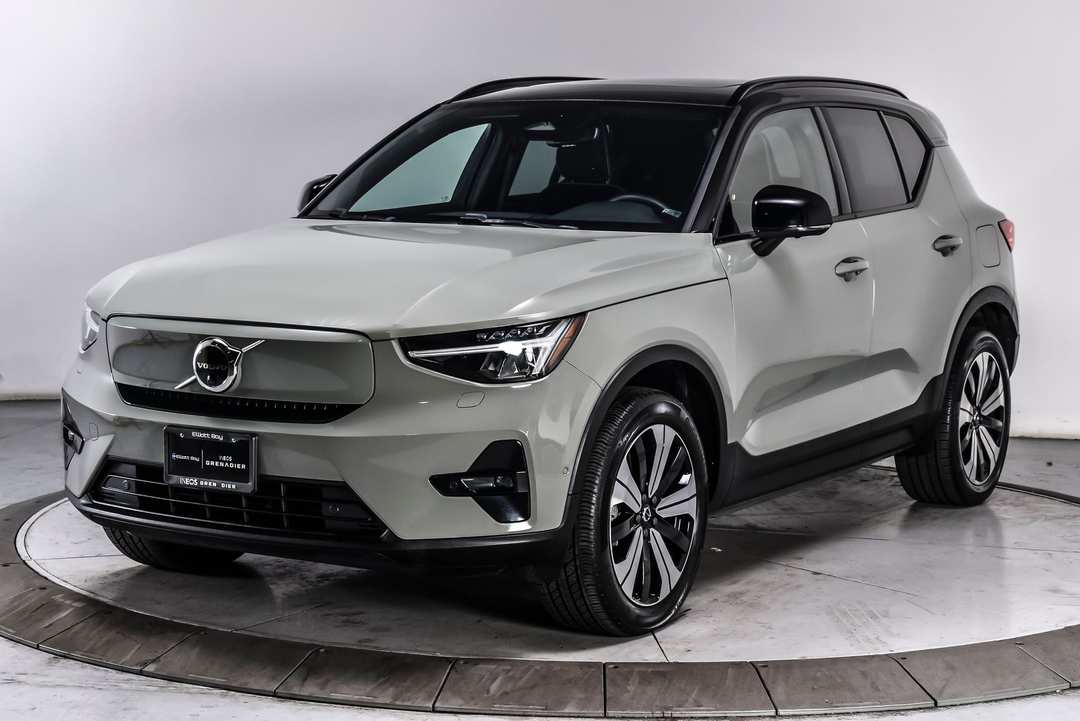 2023 Volvo Xc40 Recharge Pure Twin Plus - Image 2