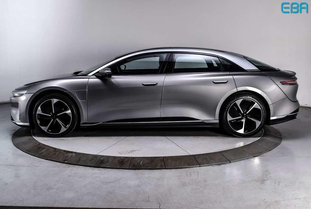 2023 Lucid Air Touring - Image 3