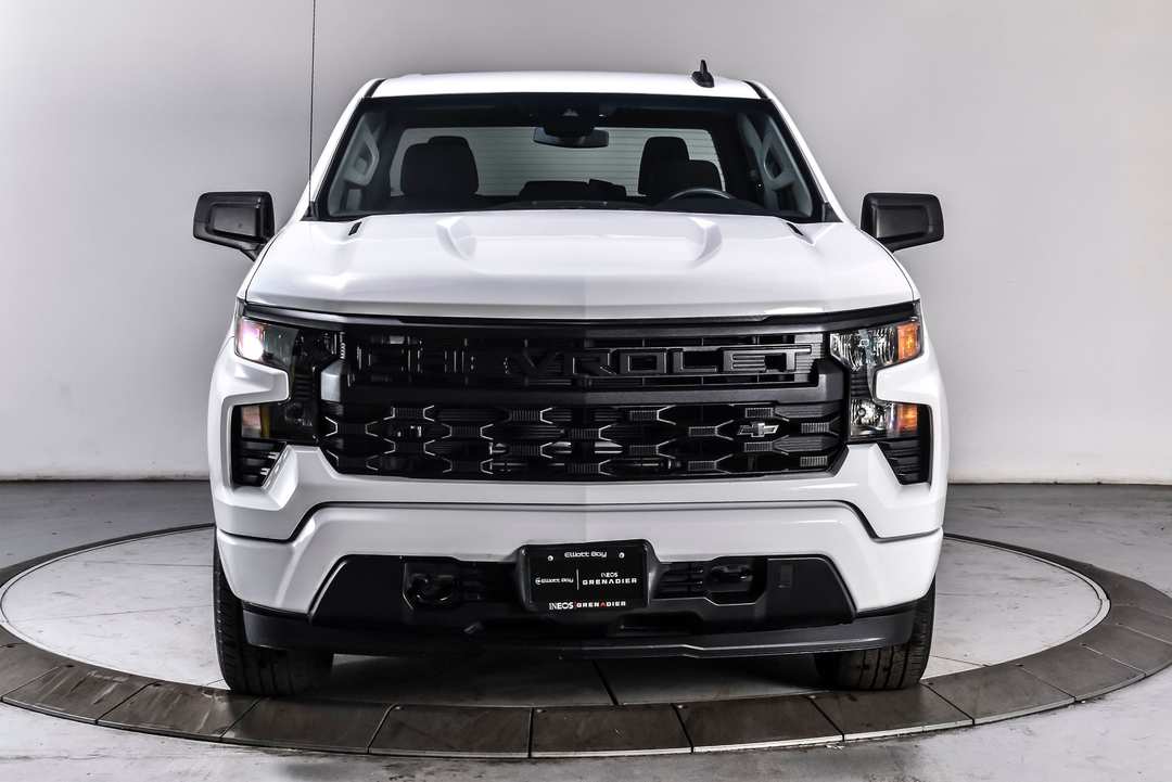 2023 Chevrolet Silverado 1500 Custom - Image 2