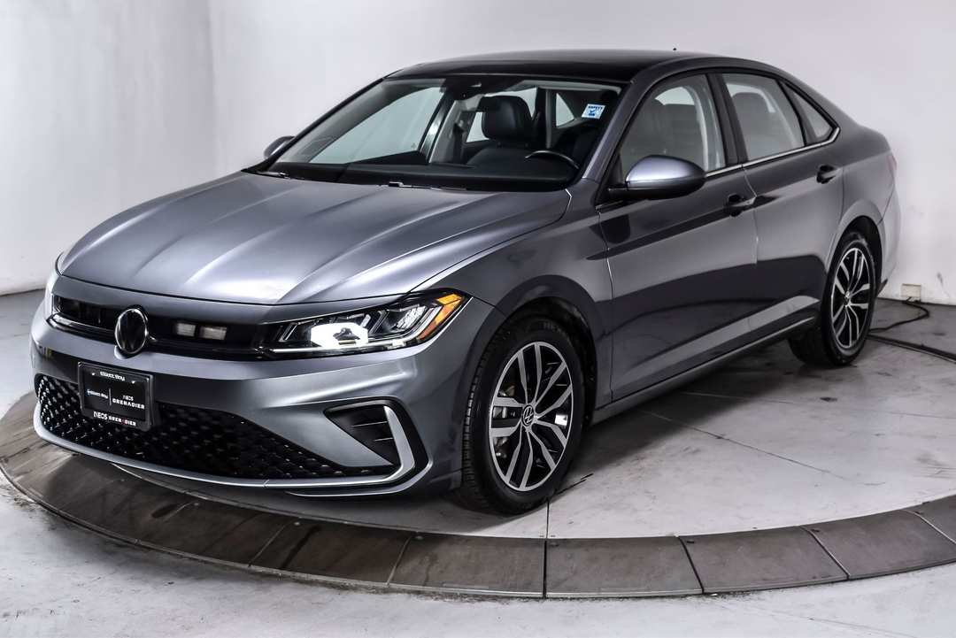 2025 Volkswagen Jetta 1.5T SE - Image 3