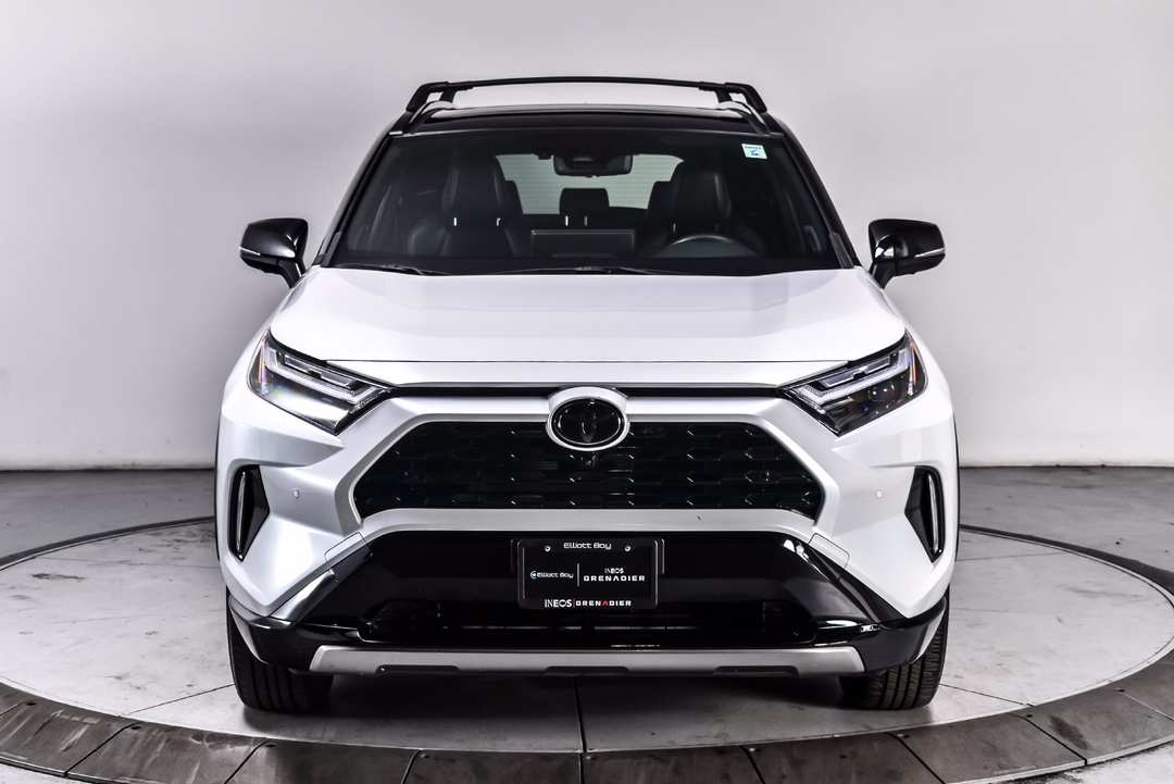 2025 Toyota Rav4 Hybrid XSE - Image 2