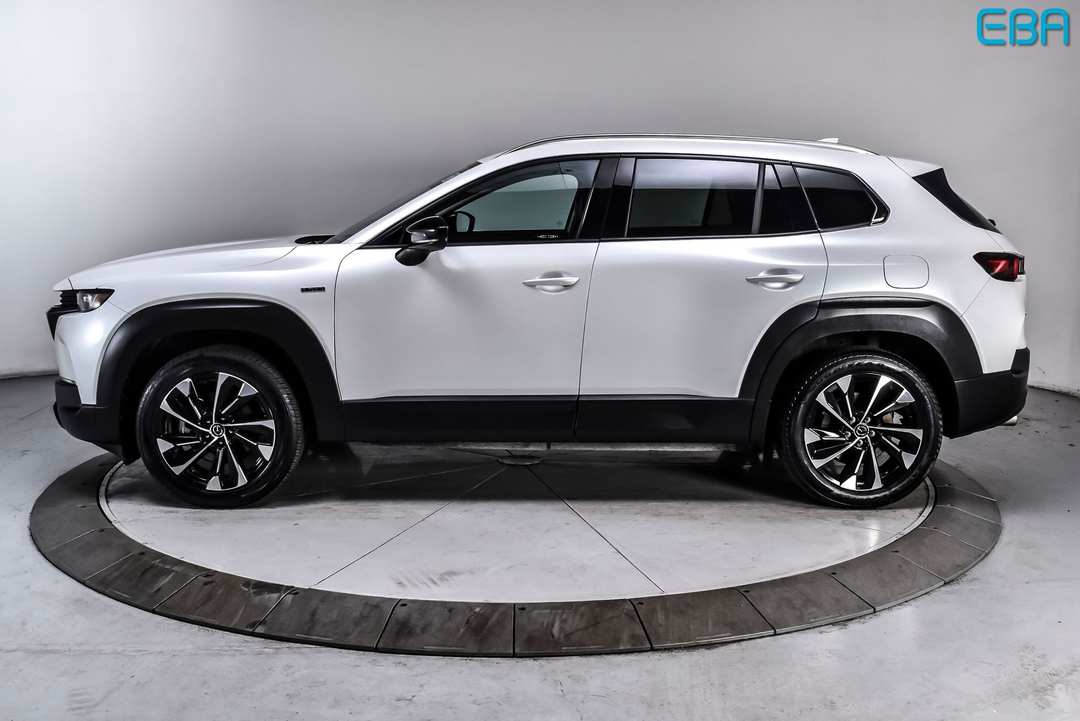 2025 MAZDA Cx-50 Hybrid Premium Plus - Image 3