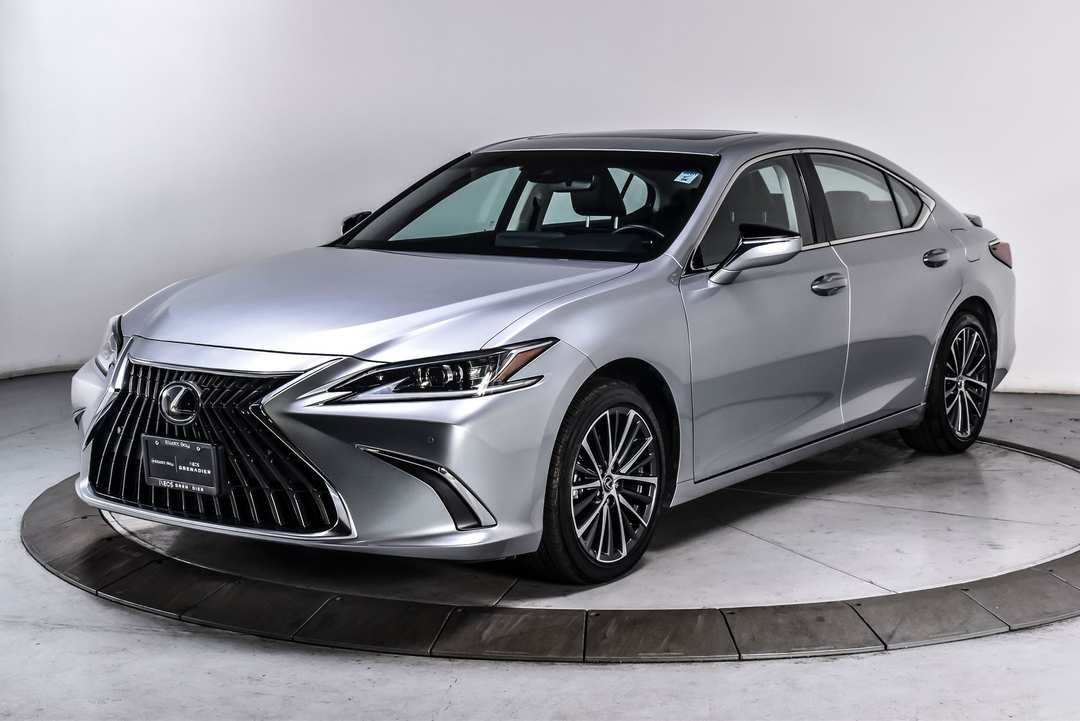 2025 Lexus Es 300h - Image 2